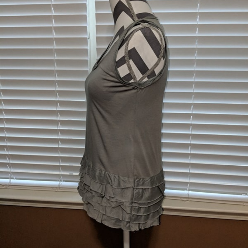 ✨J. Crew✨ Layered Ruffle Tank - Picture 3 of 5